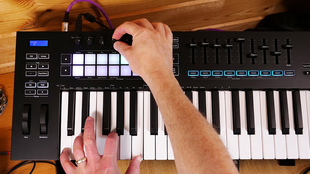 Novation Launchkey 49 [MK3] MIDI Keyboard Review